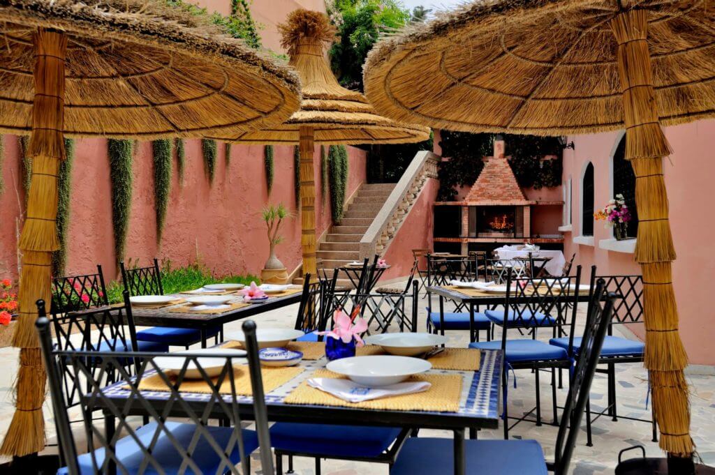 terrasse lhostel a casablanca scaled